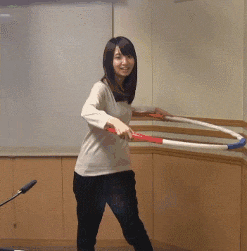 |搞笑GIF:本以为是郎才女貌 怎料想是狼心狗肺