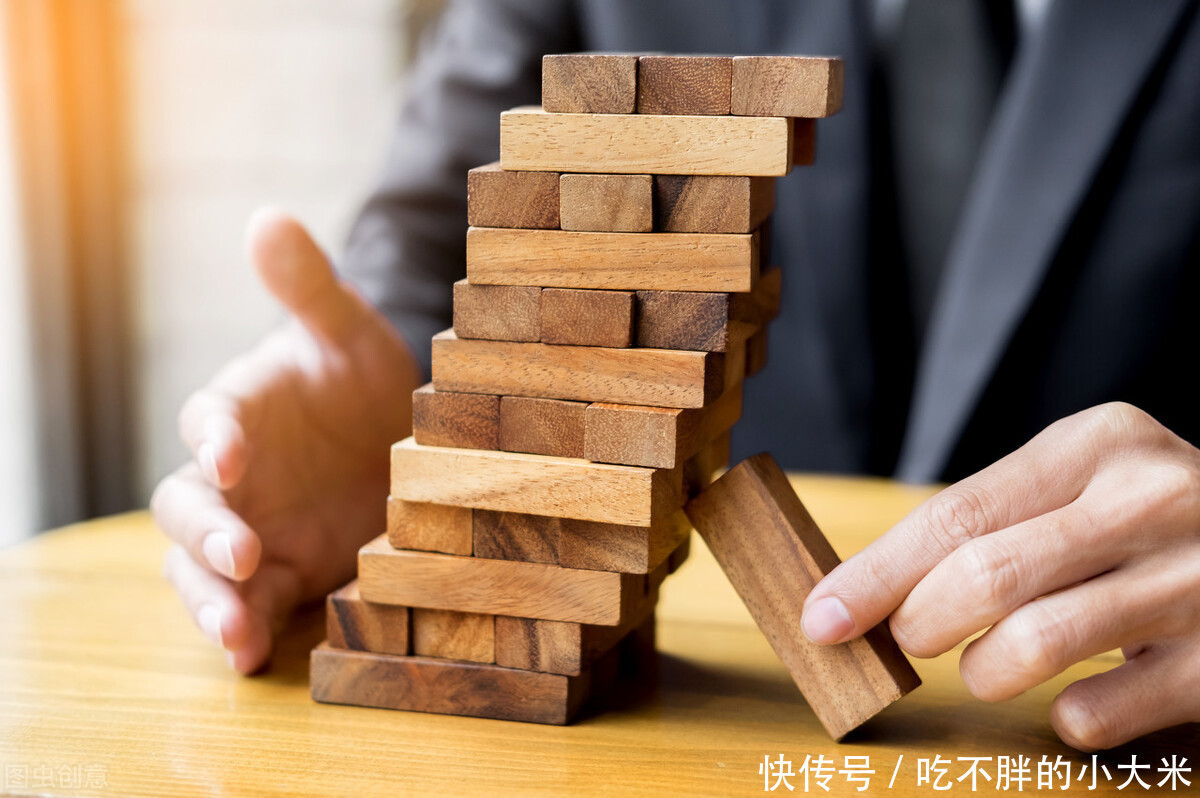 逆袭感|京喜能打败拼多多吗？京喜的用户量怎么样？