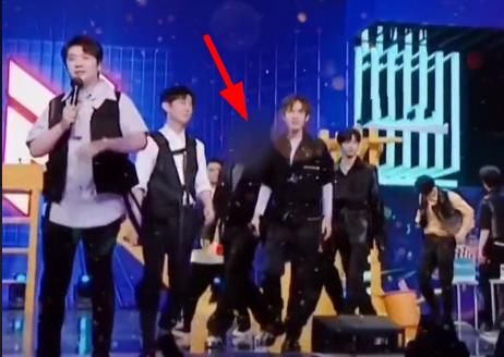 張真源|節目組失誤，將張真源認成劉耀文被打碼，TNT全員錄制卻無法出鏡