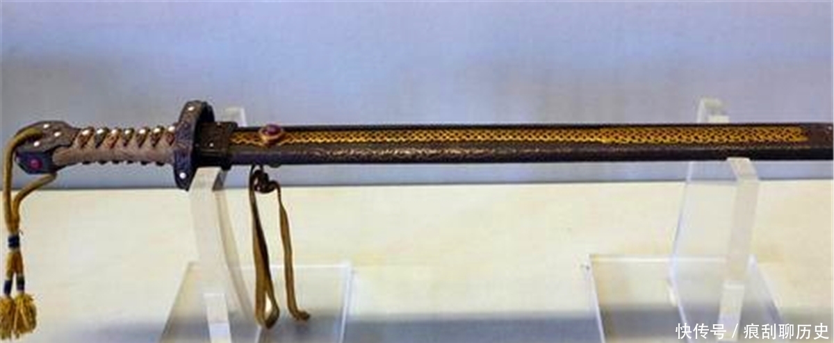 乾隆神锋宝剑|乾隆最爱的一把御用宝剑,全身镶嵌102颗珍宝,铸造难度历史罕见
