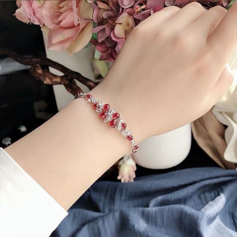 我们用红色征服了全世界!