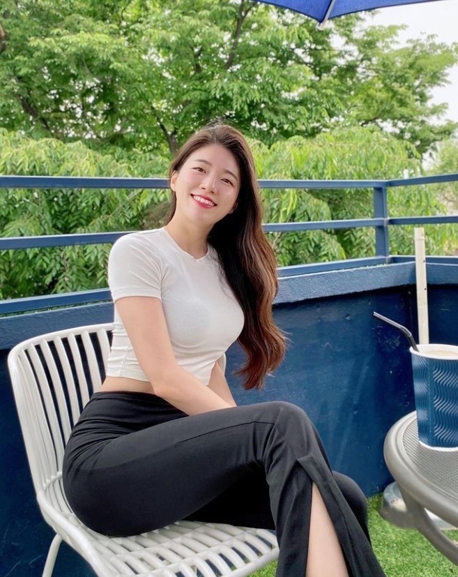 瑜伽|她是Ins上的瑜伽女神,黄金比例的身材惹人羡慕!