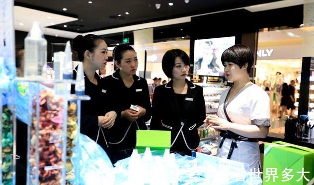 柜姐 护肤品还在“成套用” 难怪皮肤差! 柜姐透露“3点”, 别再用错!