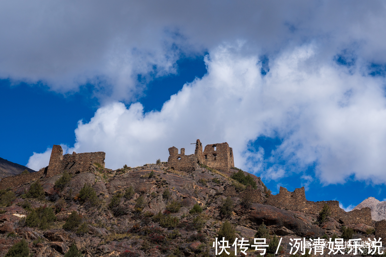 柏油路|藏东有个三色湖，不要错过尽头的祥格拉冰川