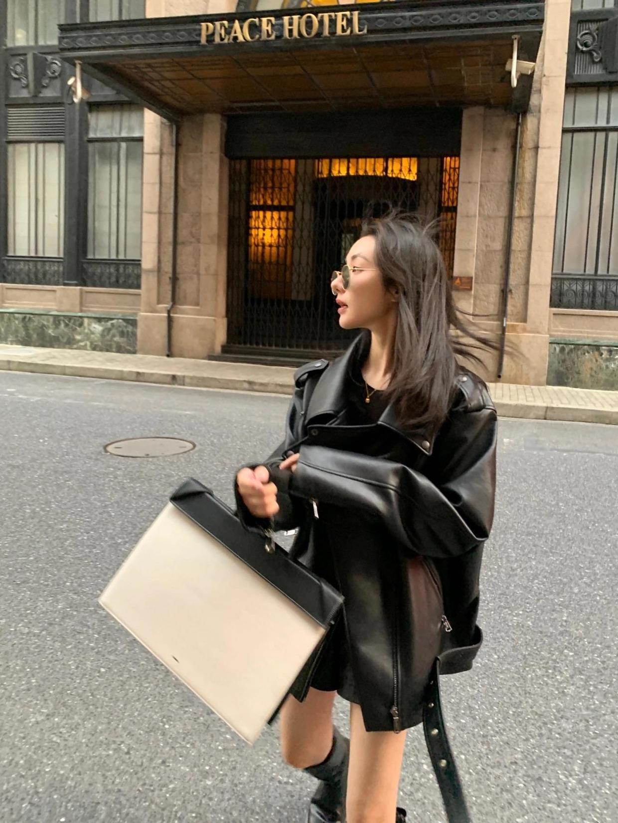 拜拜肉|冬天穿腻了臃肿的羽绒服,不妨试试皮衣吧,酷炫潇洒又百搭