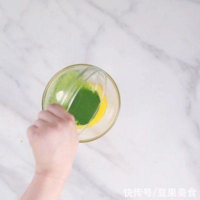 新手也能一次成功|抹茶渐变慕斯 | 奶酪