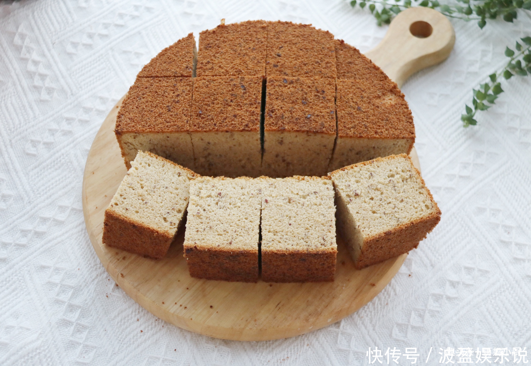  口感|红枣别只会煮饭了，用来做蛋糕枣香浓郁，口感松软越吃越香