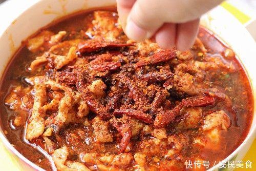 教你做爽滑的水煮肉片,方法配料告诉你,在家轻松搞定