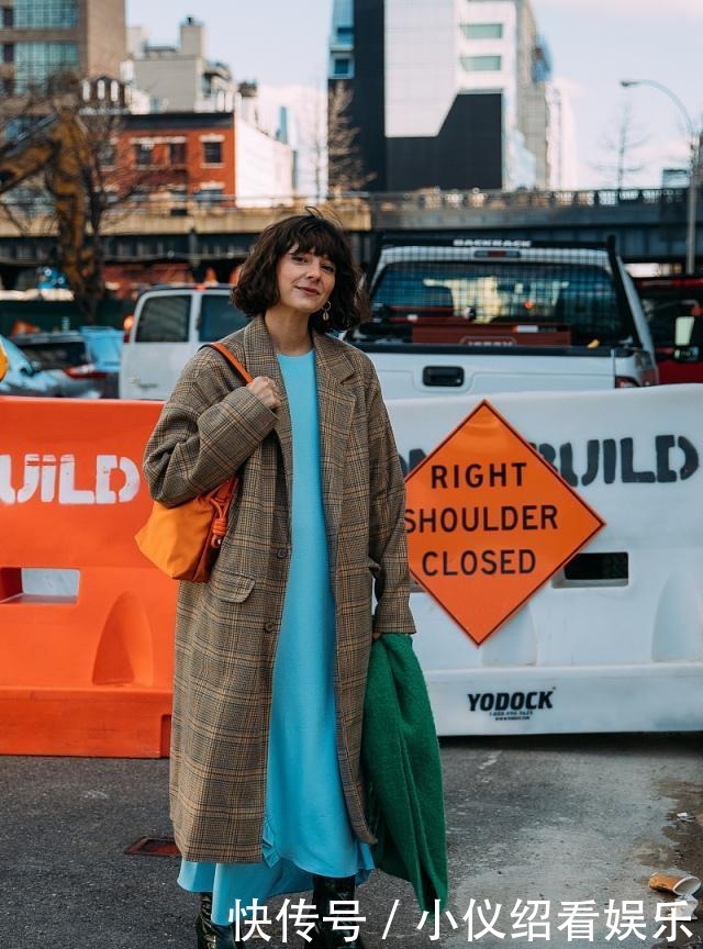 大衣|秋冬大衣怎么挑?建议多穿“格子大衣”,优雅复古还不易撞衫
