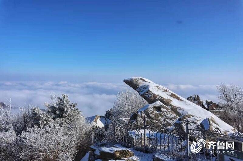 泰山之巅|雪霁初晴 泰山之巅云雾缭绕仙气十足