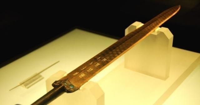 越王勾践剑&全球公认的19款名刀 都是经历战场血与火的洗礼, 实用且漂亮