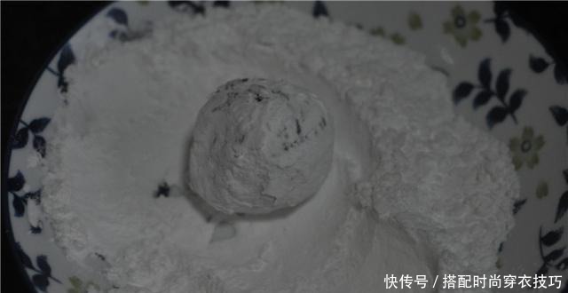  早餐|女人，别只会吃红枣啦！天冷多吃它，入锅一蒸，晶莹剔透香喷喷！