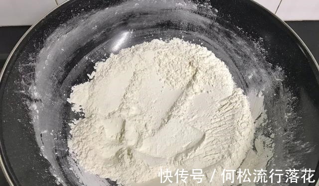 米粉|不用蒸不用烤，1分钟学会网红米月饼，低糖低脂，健康又好吃！