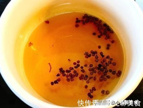 做牛肉馅饺子,想要鲜美多汁皮筋道,抓住3个要点,口感好还简单