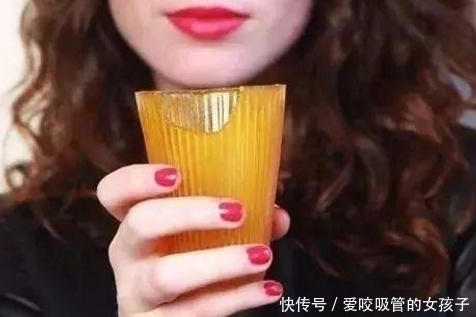 KFC|KFC出了可食用性包装?网友:以后喝个咖啡连杯子都能直接吃了?