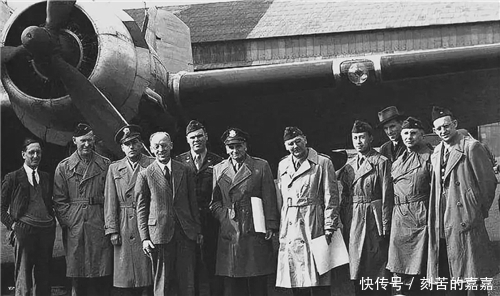 衡水中学!钱学森的物理试卷曝光,这字体堪比“印刷体”,与书法家不相上下