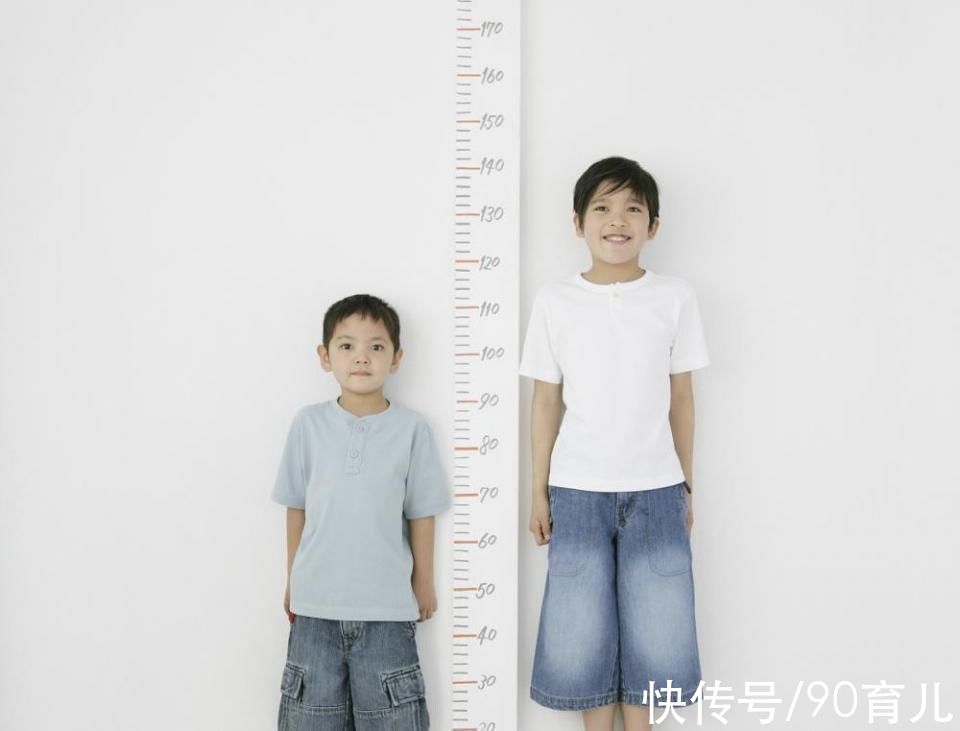 孩子|父亲身高一米八，儿子却不到一米七，发育期被这个习惯“拖后腿”