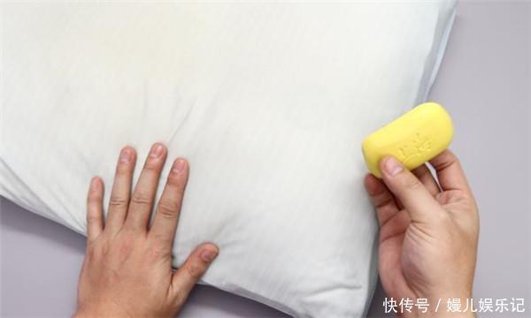 止痒|3块钱1个的硫磺皂,放在家里作用不少,你只会拿它搓背洗脸吗?