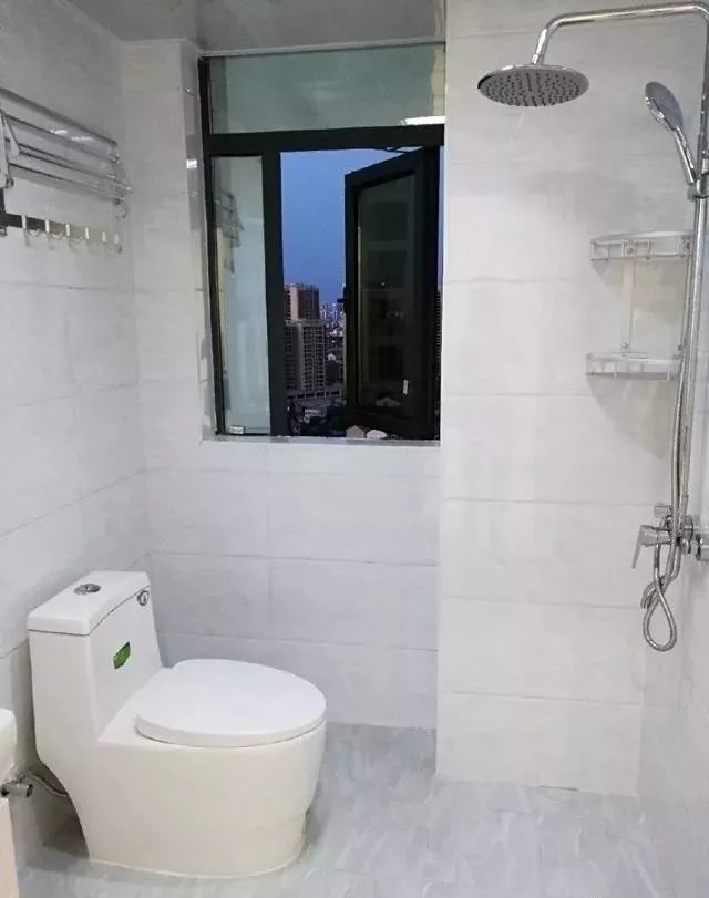 波导线|新房装修三个月完工，家具还没买就显露“豪气”，背景墙好有档次