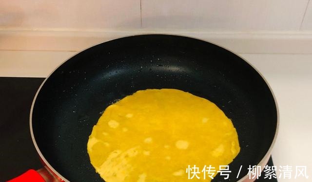 南瓜面包|南瓜这样做香甜绵软，做法简单，适合早晨赶时间的人！