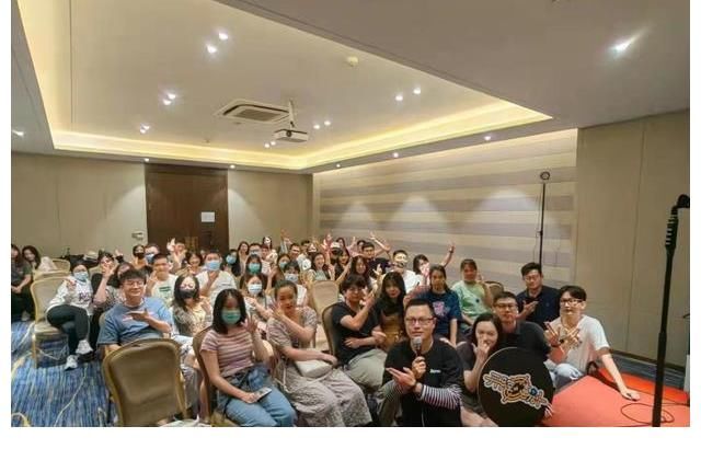 苏州本土脱口秀 期待更多“爆梗”