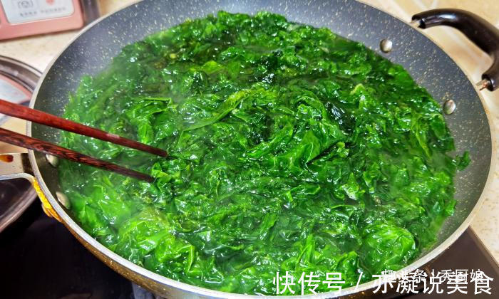 误认为是海带,不花一分钱捡一桶回家,包饺子吃鲜美营养,好香呀