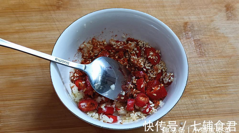 小猫|红薯叶别只会炒,教你一个好吃做法,营养又味美上桌大家抢着吃