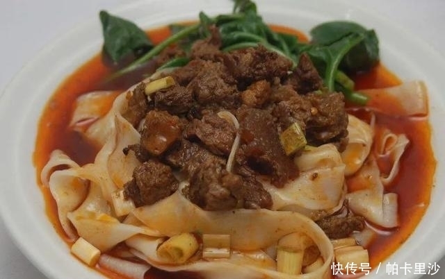 板面|敢自称为烩面爷爷的板面,到底有多好吃?