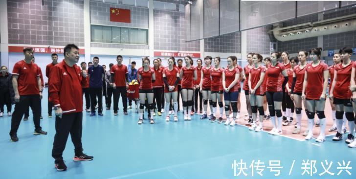 奥运冠军|硬实力!李盈莹上了国际排联官方海报,中国女排三大奥运冠军落选