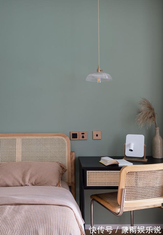 沐宸|她一人独居56㎡小宅,全屋温馨自然,与小猫相伴,生活幸福美满