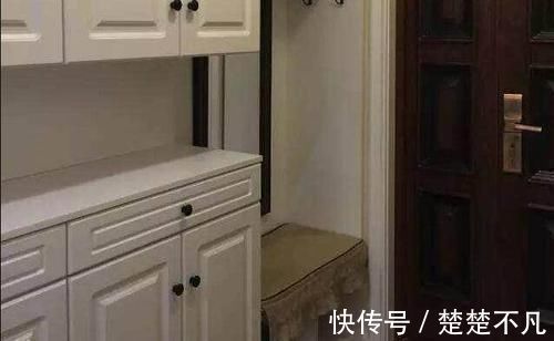 玄关处|家里鞋柜万万要这样装,一旦木工给你这样做,记得给他加工钱!