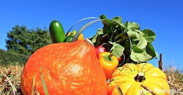 食物|夏天了，不防多吃3种食物，肌肤紧致了，皱纹淡了，皮肤更细腻