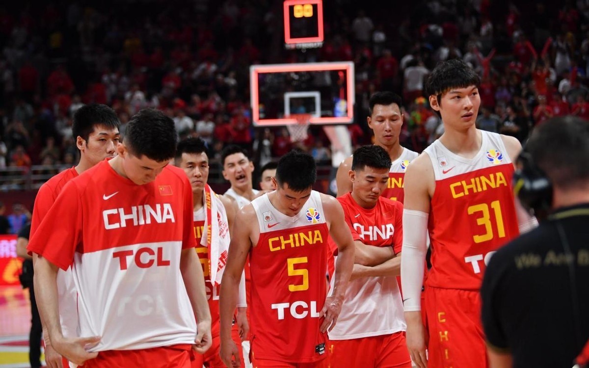 国家队|国际篮联官宣!中国篮球两支国家队宣布退赛,原因曝光引发争议