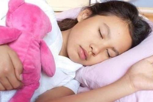 父母|女孩快来“月经”前,身体会发出几个信号,父母要知道做些什么