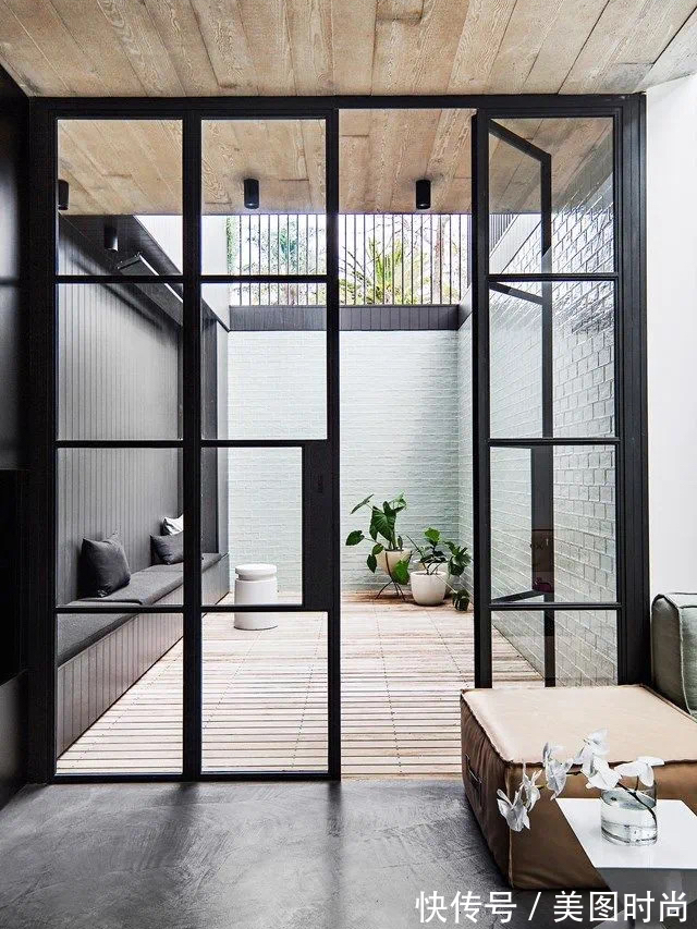 雨水|爆火的下沉式庭院设计,有条件一定要建一个,比别墅花园还好看