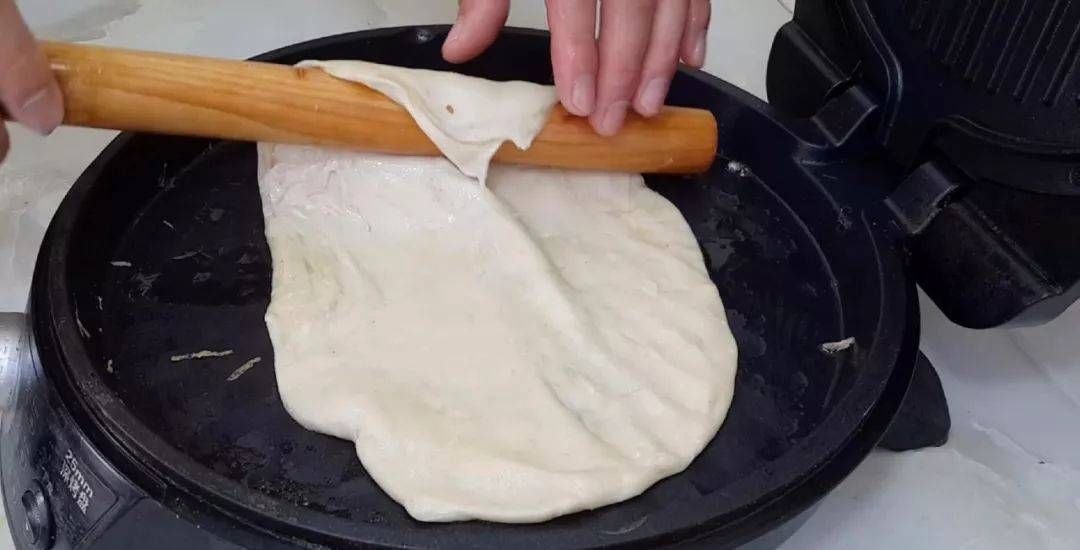 鸡蛋|吃早餐蛋糕的新方法,淋上蛋液,比手抓蛋糕简单,比鸡蛋灌饼好