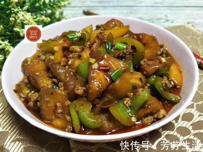 下饭|夏天就该这样吃茄子，不用过油，软嫩多汁，美味又下饭，比吃肉香