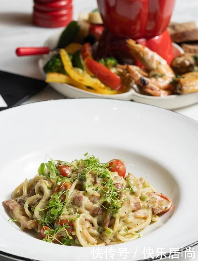  吃豆人|缺了角的比萨，凭啥这么火