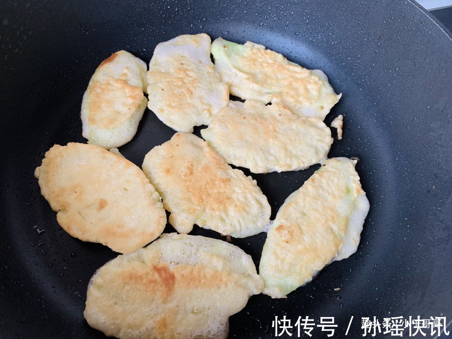 土豆饼|极简食谱—早餐茄子饼 加上土豆饼 荷包蛋 制作简单 营养美味