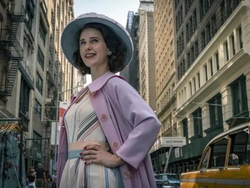 连衣裙|夫人把“大衣”带火了,配裙装保暖又显高,太会穿!