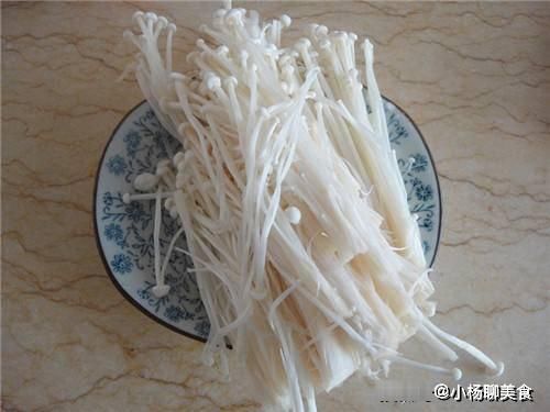 金针菇肥牛|复刻网红下饭神器，菜一锅煮，汤汁用来拌饭，一滴也不剩！