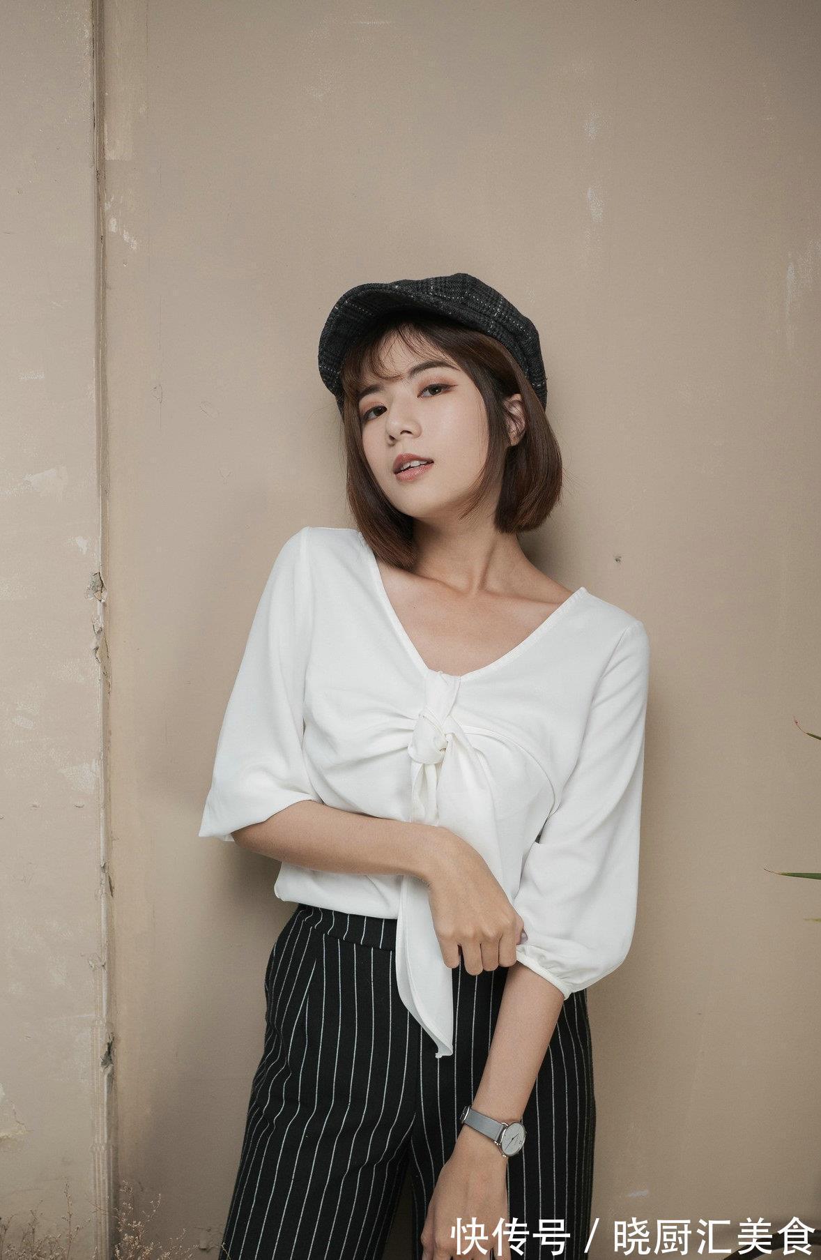 小姐姐|喧闹的街头，总有成对的闺蜜行走，一身裙装搭配，优雅美丽又清新