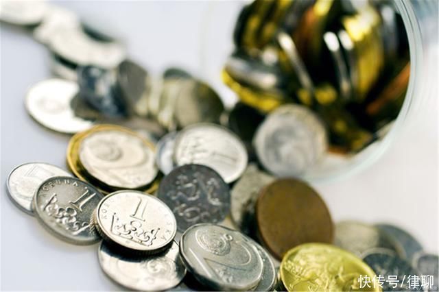 女士|一女士为儿子举办婚礼,高价请婚庆双机位跟拍婚礼竟变手机拍!