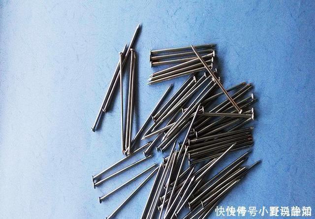 农村小伙用废旧物品,改钓具钓鱼,渔具店老板佩服得五体投地