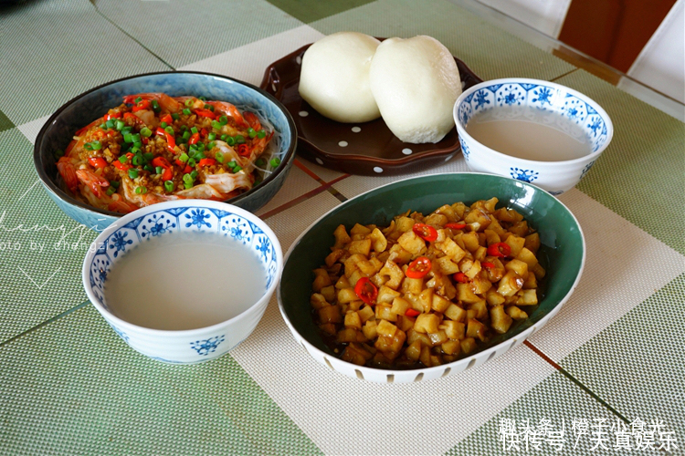 母子俩的1天3顿饭,在朋友圈火了,吃好吃饱不浪费,网友很优秀