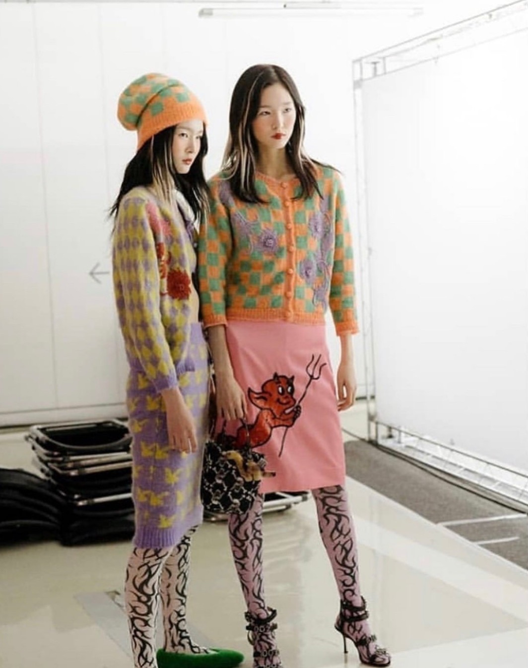 时髦 “打底裤”要怎么穿才不会土两个雷区别踩,两个时髦穿法很流行