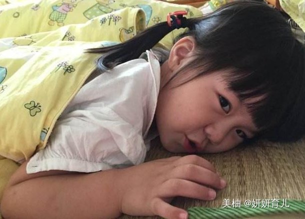 生长激素|孩子不长身高,父母要重视,可能和这3个“坏习惯”有关