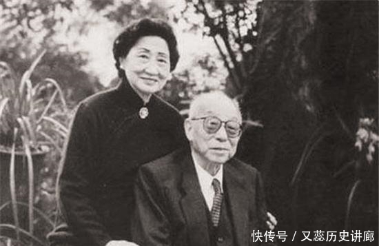 发妻|此女是张学良发妻,苦等张学良50余载,死后墓碑上刻上15字