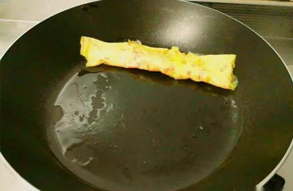 胡萝卜|胡萝卜切丁裹点蛋液,这样做出的蛋卷孩子最爱吃