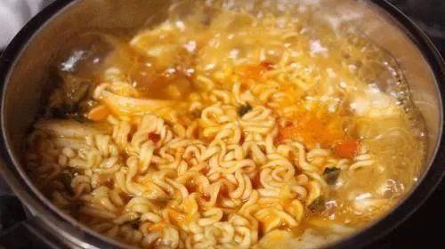 家长|家长“糊弄孩子式”早餐,不光吃了没营养,还影响身体健康